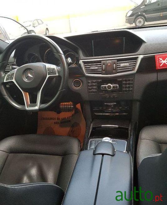 2011' Mercedes-Benz E-250 Amg photo #2