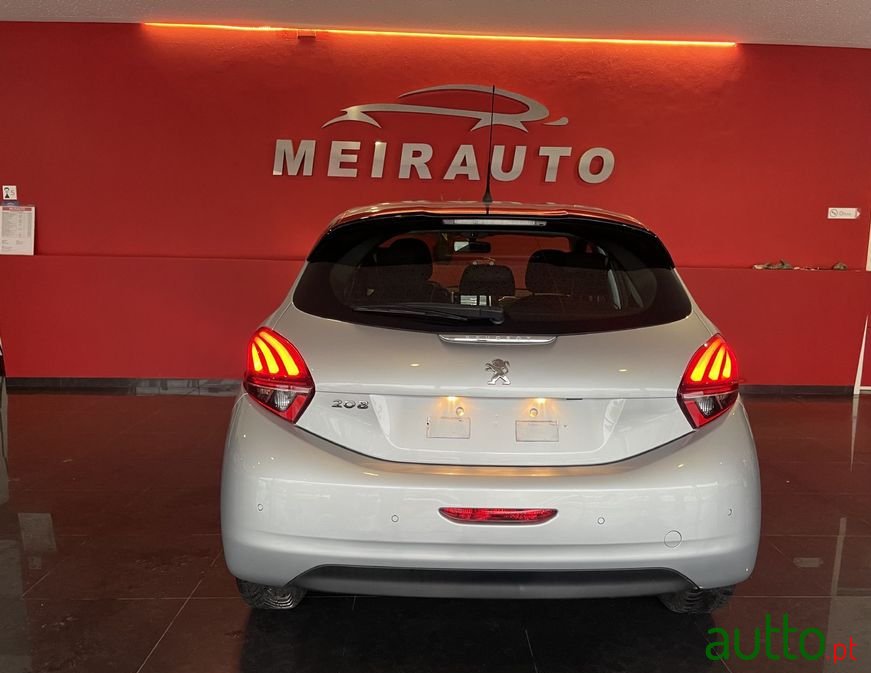 2017' Peugeot 208 photo #4