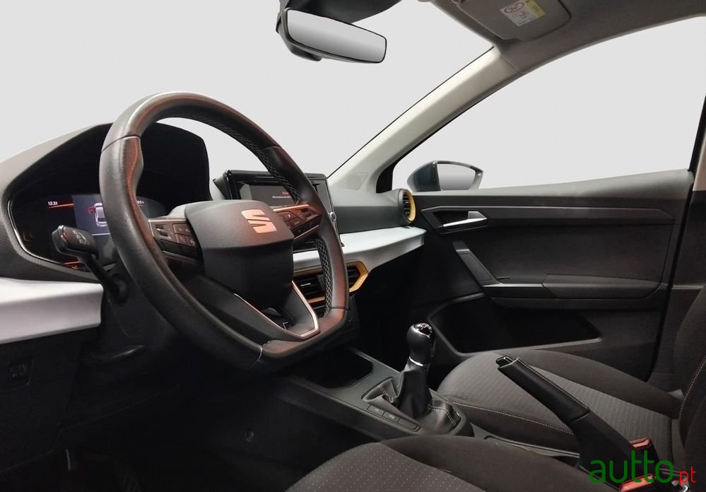 2024' SEAT Ibiza 1.0 Tsi Style photo #6