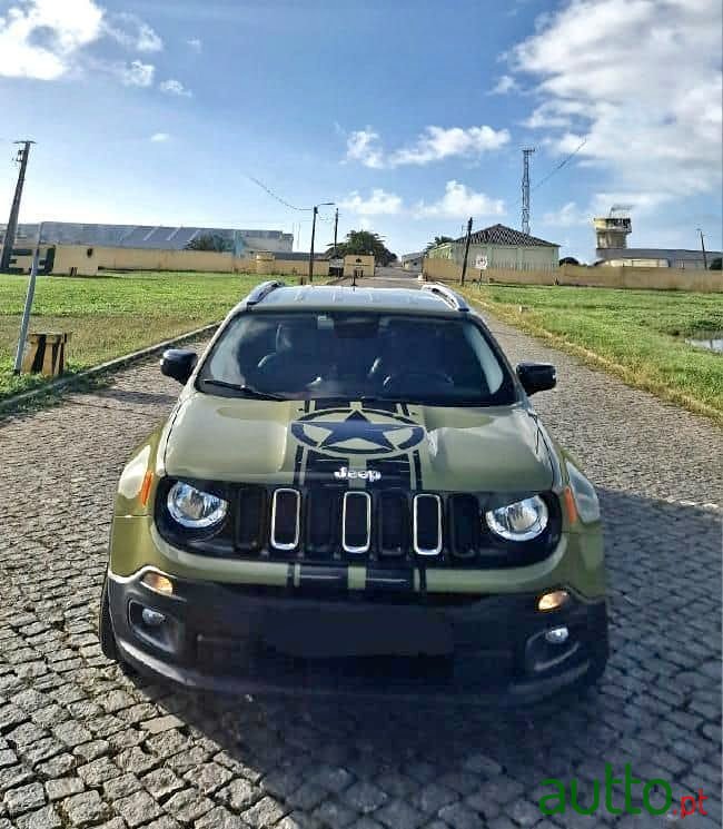 2015' Jeep Renegade photo #4