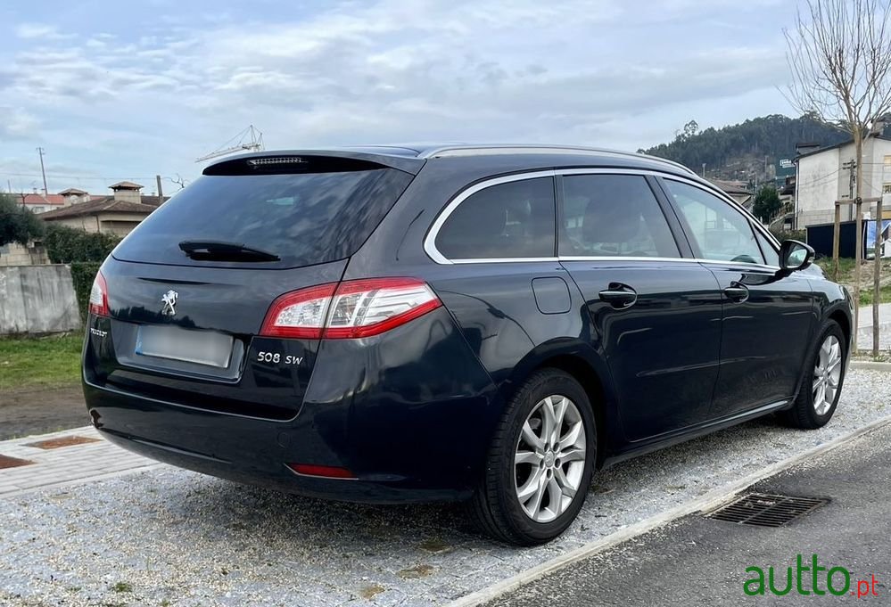 2011' Peugeot 508 Sw photo #3