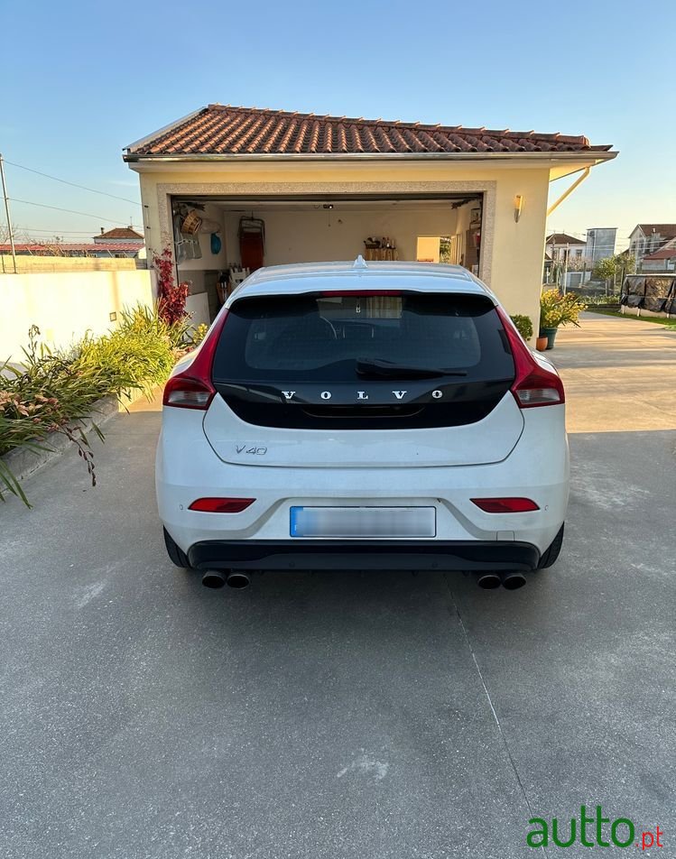 2013' Volvo V40 photo #4