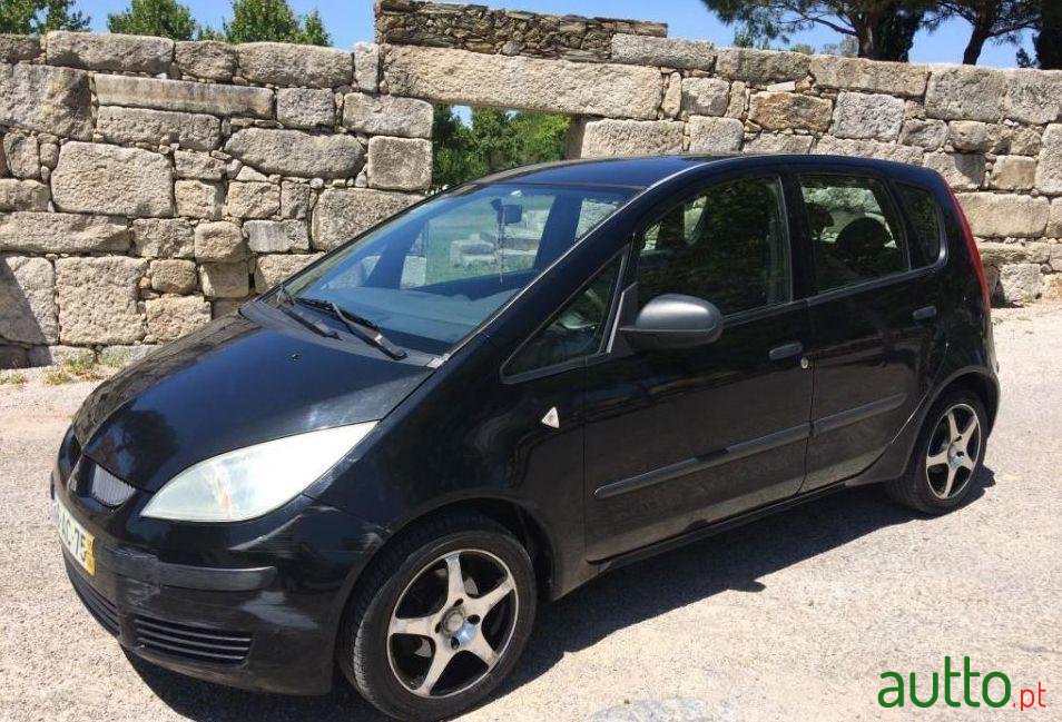 2005' Mitsubishi Colt 1.5 Di-D photo #2