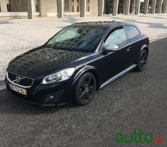 2011' Volvo C30 R-Design photo #2