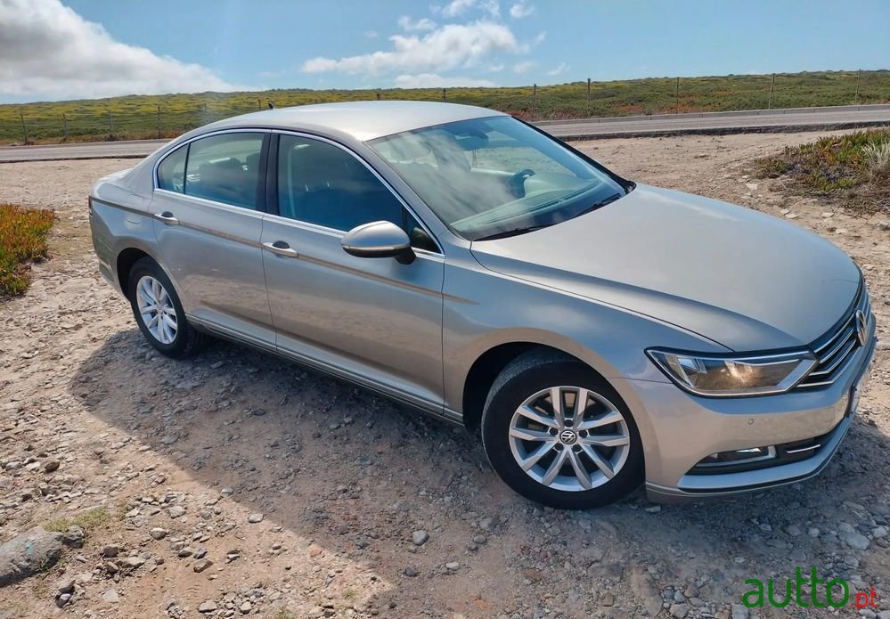 2016' Volkswagen Passat photo #1