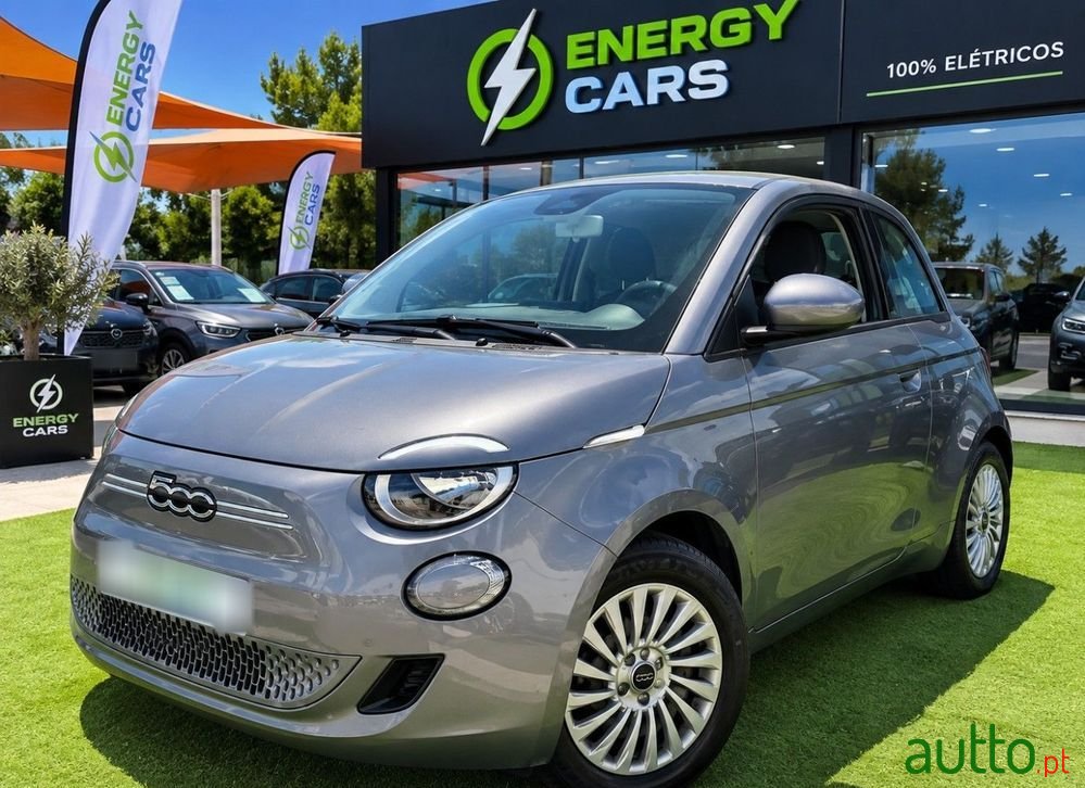2023' Fiat 500e Icon photo #1