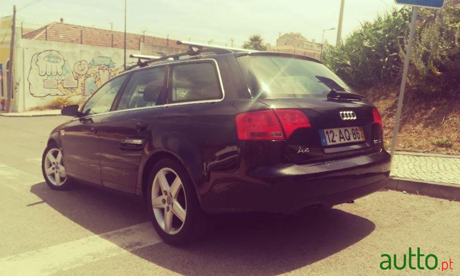 2005' Audi A4 Avant photo #2