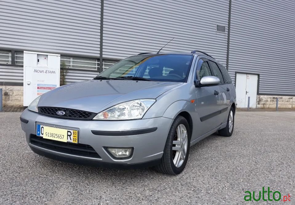 2003' Ford Focus Sw photo #1