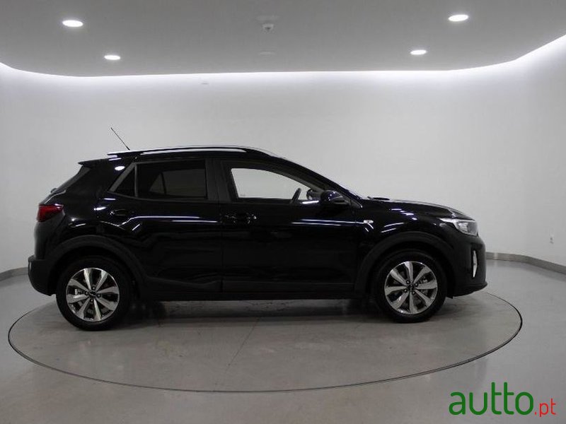 2024' Kia Stonic 1.2 Dynamic photo #6