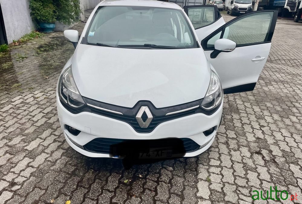 2017' Renault Clio Energy photo #2