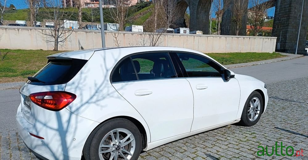 2018' Mercedes-Benz A 180 photo #3