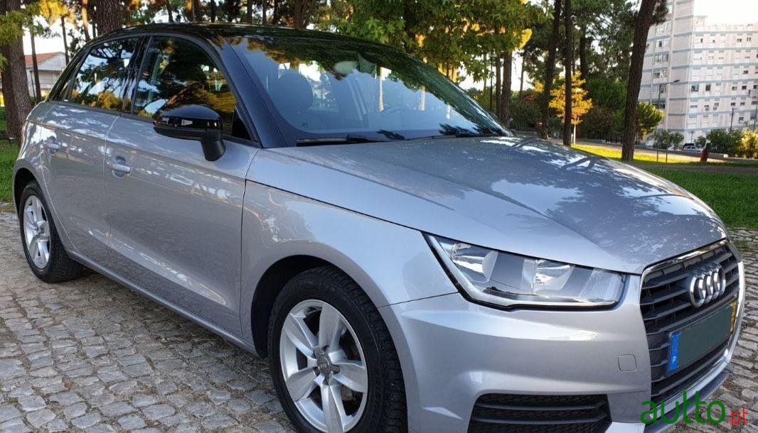 2015' Audi A1 photo #3