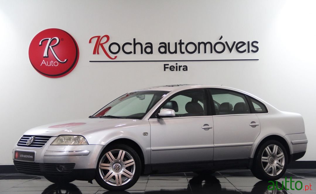 2001' Volkswagen Passat photo #1