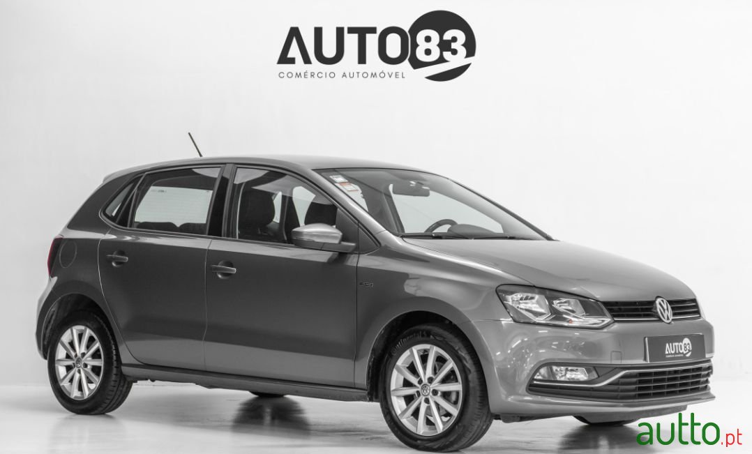 2015' Volkswagen Polo photo #1