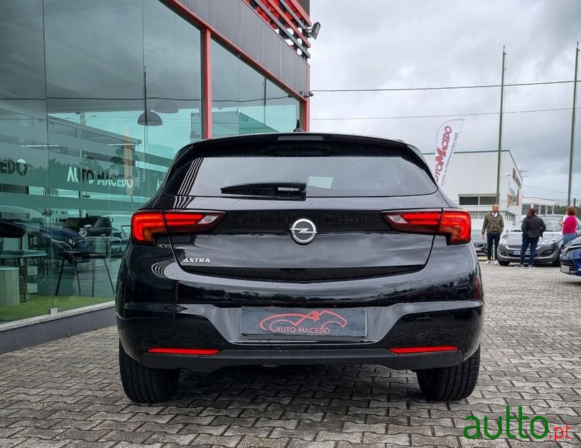 2019' Opel Astra photo #3