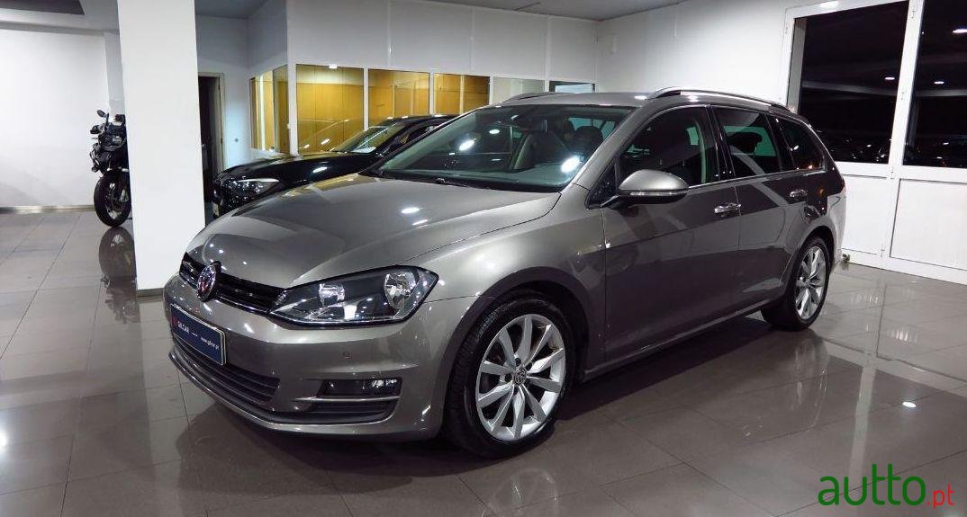 2015' Volkswagen Golf Variant photo #2