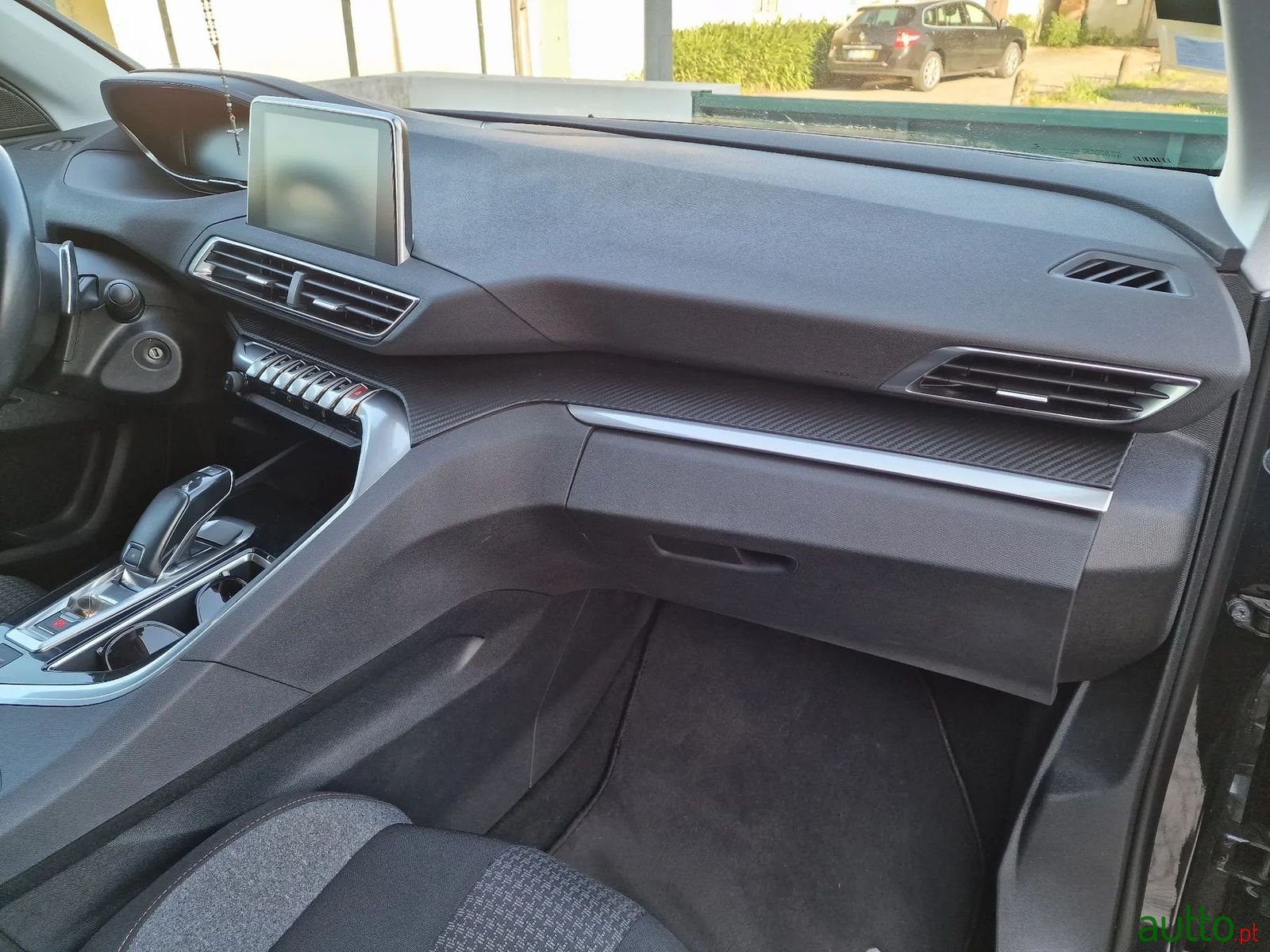 2017' Peugeot 5008 photo #6