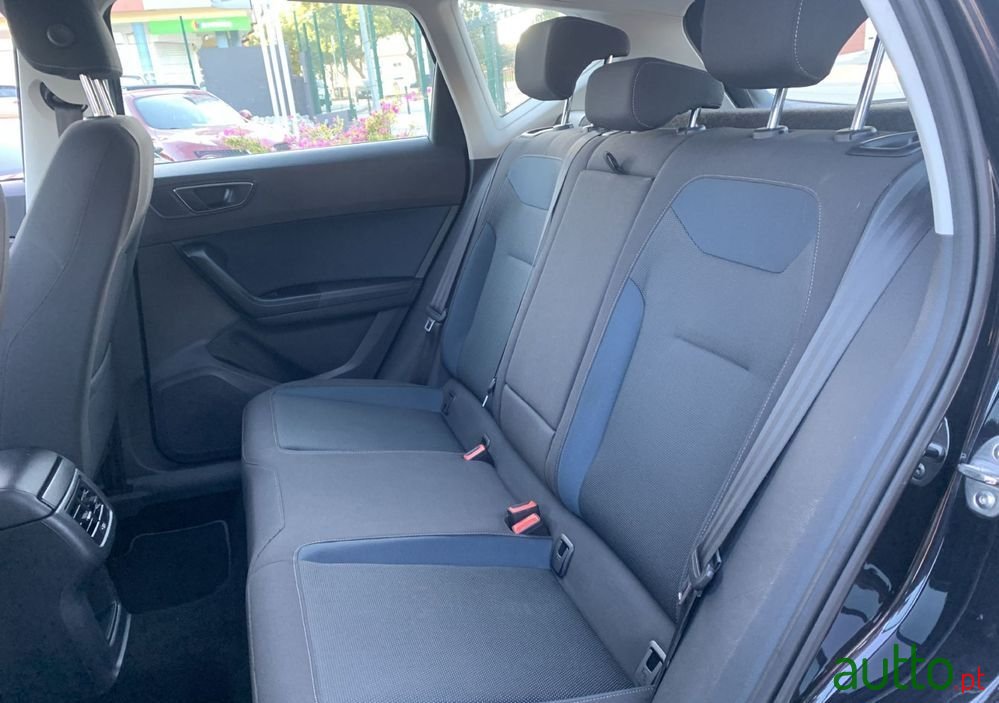 2017' SEAT Ateca 1.6 Tdi Style photo #4
