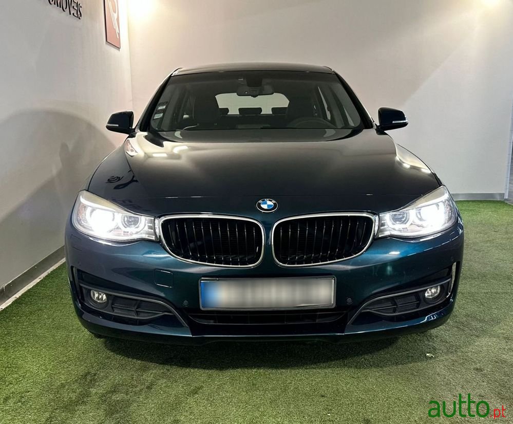 2014' BMW 318 Gran Turismo photo #2