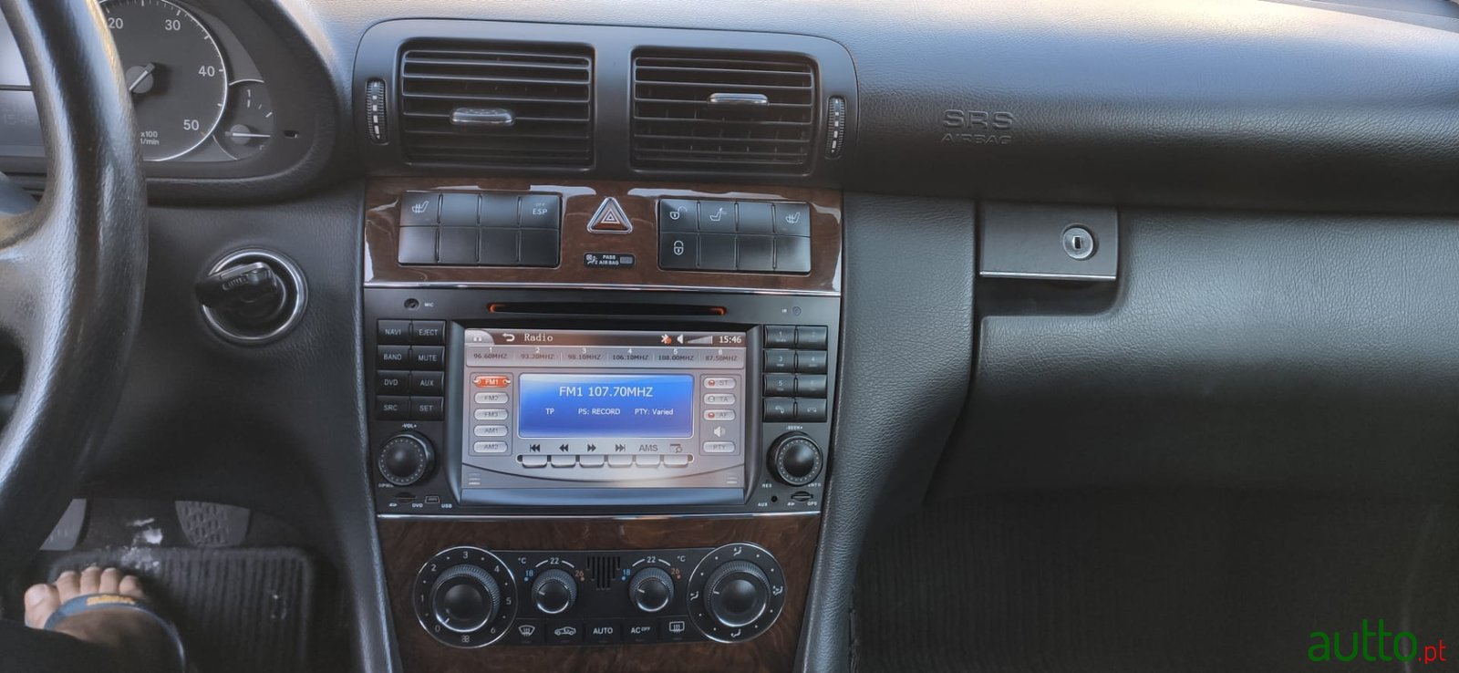 2005' Mercedes-Benz 220 photo #6