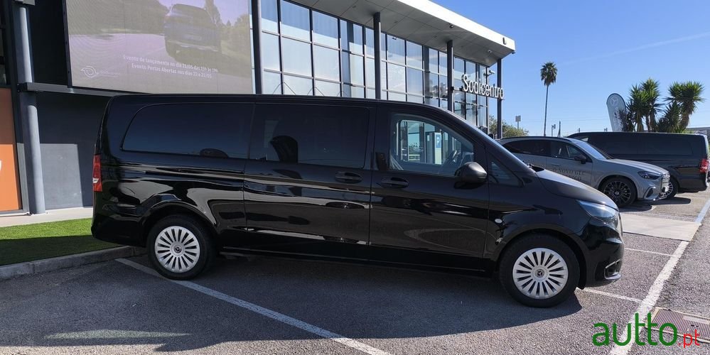 2023' Mercedes-Benz Vito Tourer photo #5