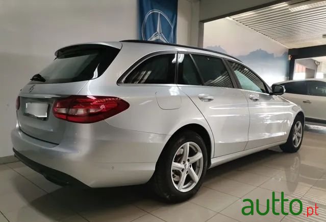 2016' Mercedes-Benz Classe C photo #3