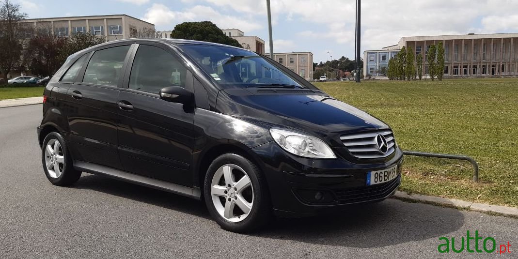 2006' Mercedes-Benz B-150 photo #2