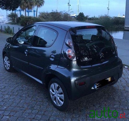 2011' Citroen C1 1.0 photo #2