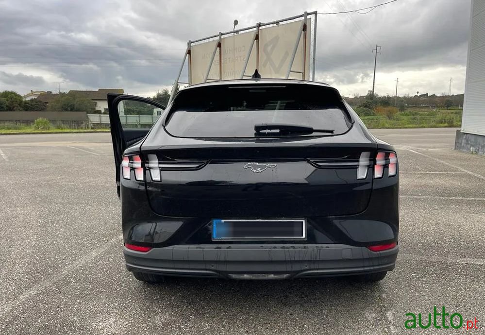 2021' Ford Mustang Mach-E Alargada photo #1