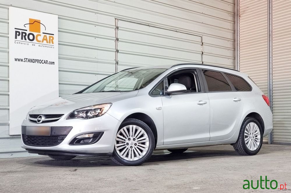2015' Opel Astra Sports Tourer photo #1