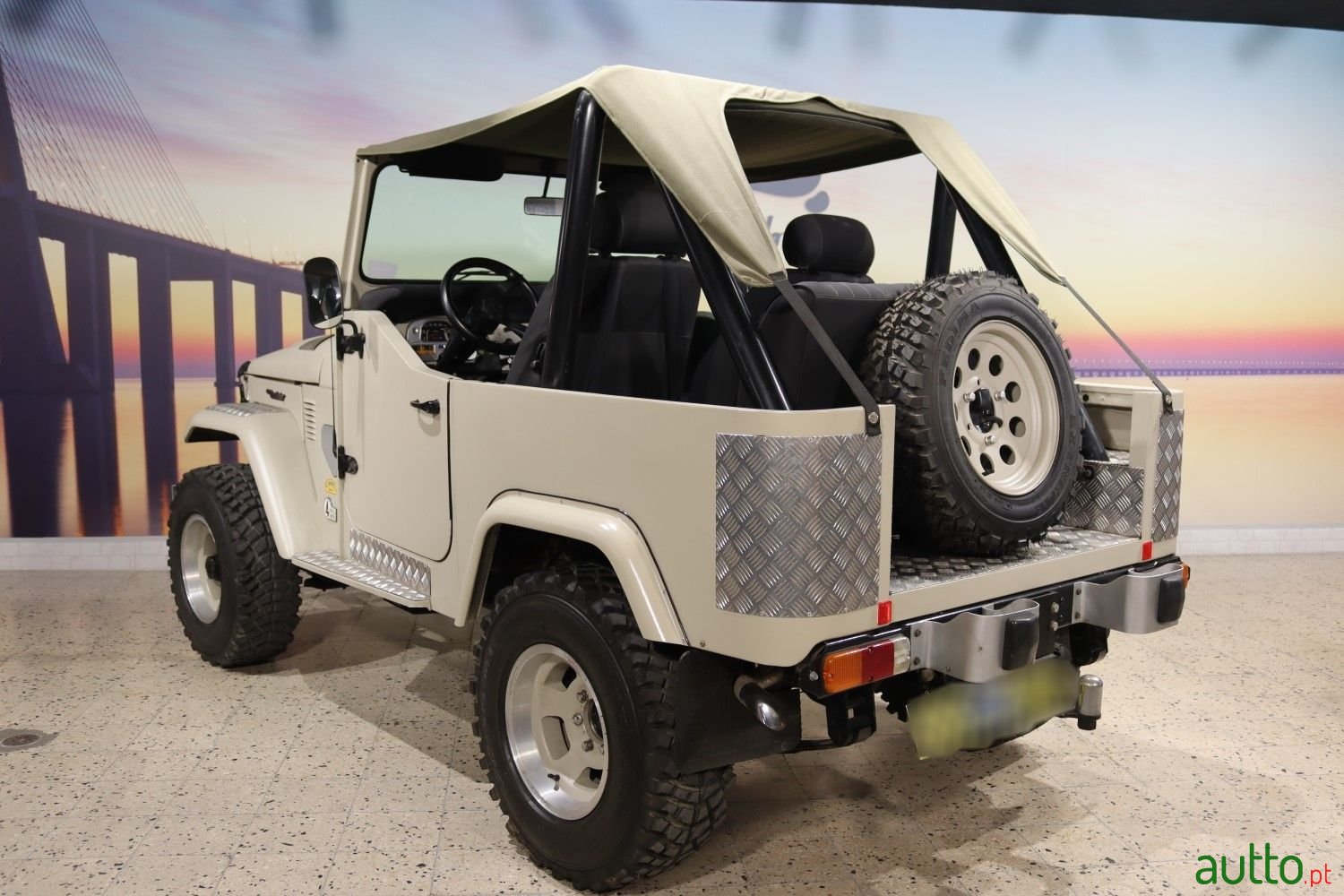 1981' Toyota Land Cruiser photo #3