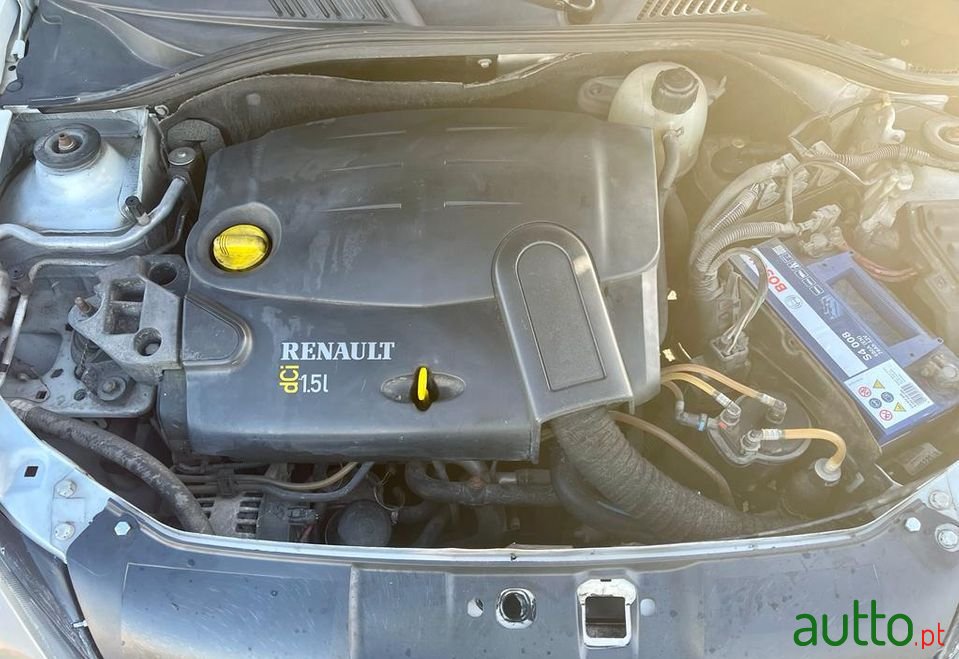 2004' Renault Clio photo #5