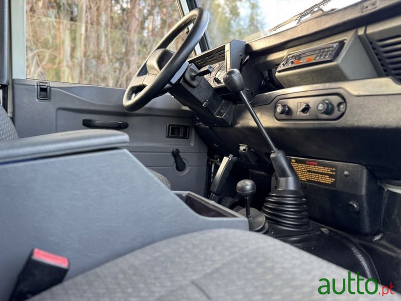 1998' Land Rover Defender 90 2.5 Tdi Metal Top photo #5