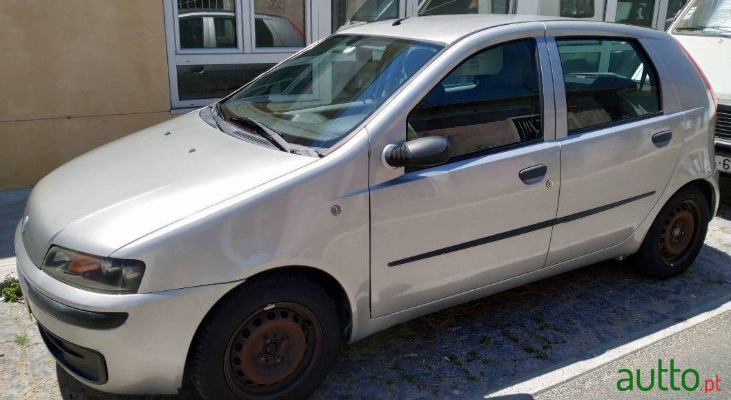 2002' Fiat Punto photo #4