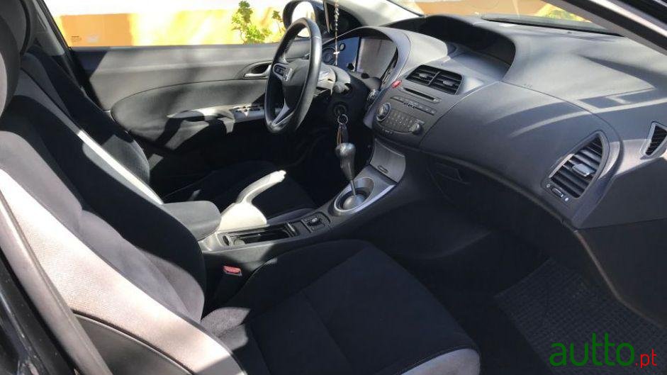 2009' Honda Civic 1.4 Sport photo #3