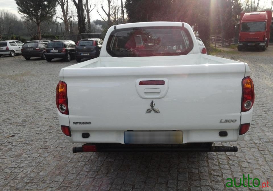 2010' Mitsubishi L200 2.5D DI.D 4X4 photo #2