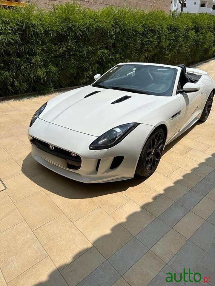 2015' Jaguar F-Type photo #1