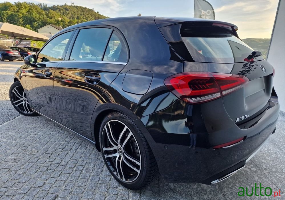 2018' Mercedes-Benz A 180 photo #4