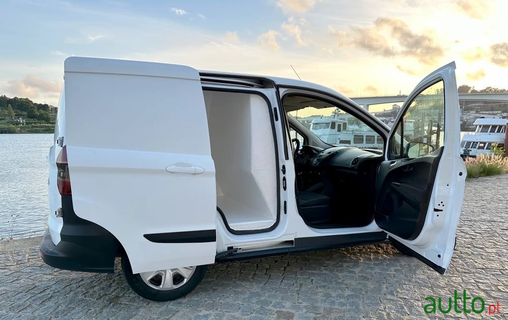 2016' Ford Tourneo Courier photo #4