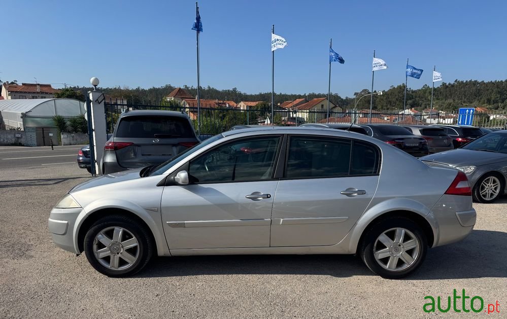 2005' Renault Megane photo #2