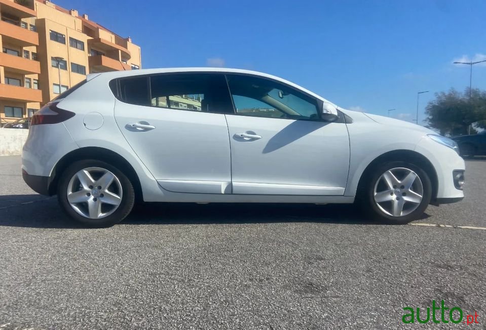 2015' Renault Megane photo #4