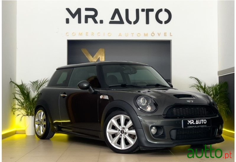 2012' MINI Cooper photo #2