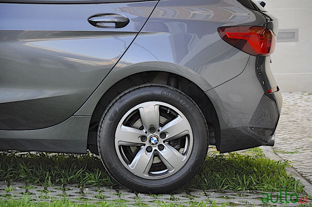 2020' BMW 118 photo #5