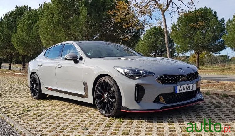 2020' Kia Stinger photo #1