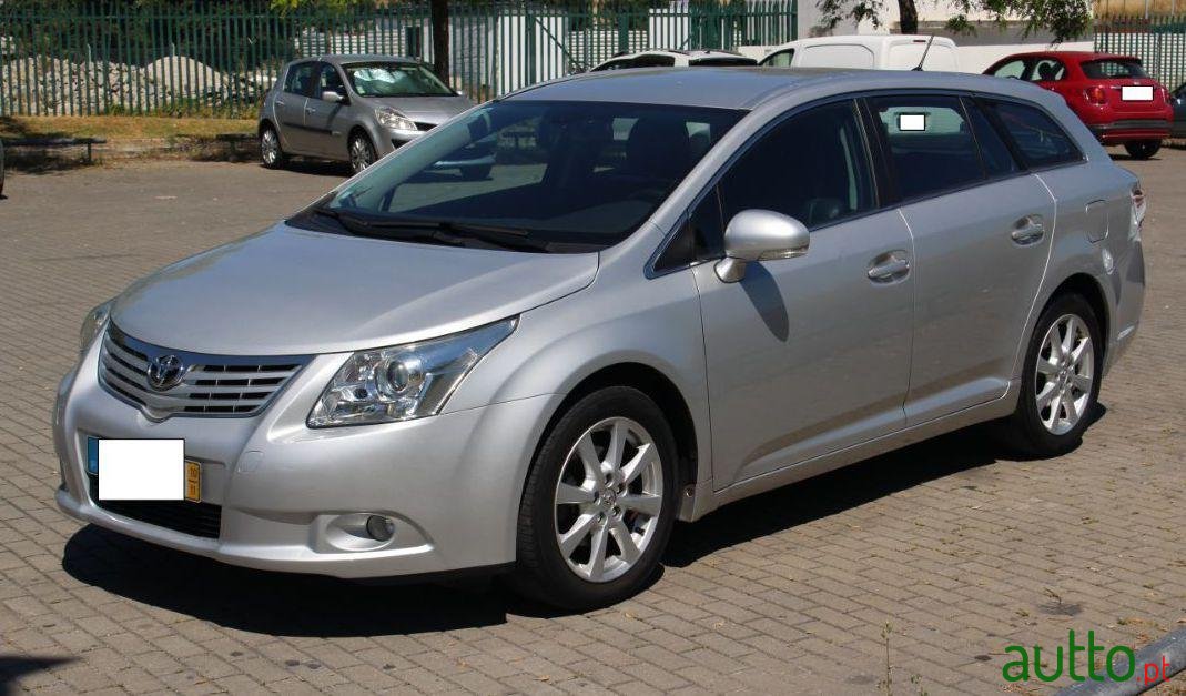 2010' Toyota Avensis photo #3
