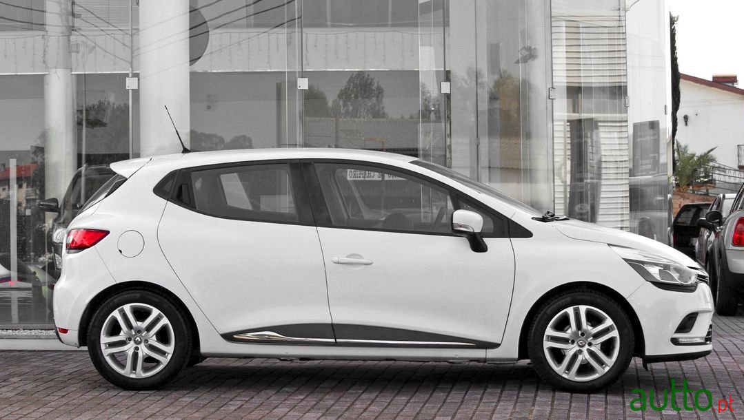 2017' Renault Clio photo #4
