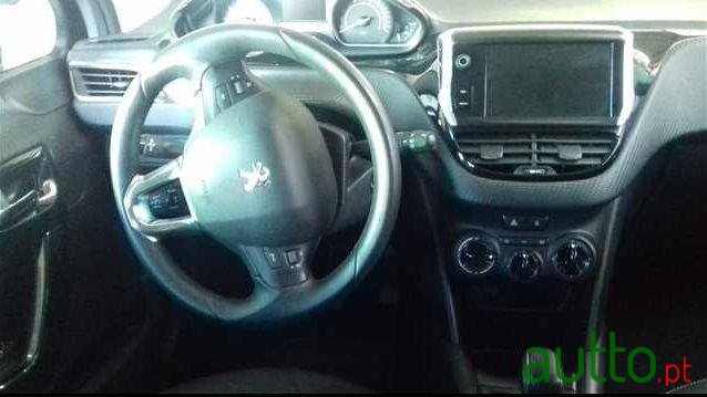 2016' Peugeot 208 1.6 Bluehdi Style photo #1