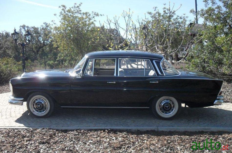 1965' Mercedes-Benz 220 photo #3
