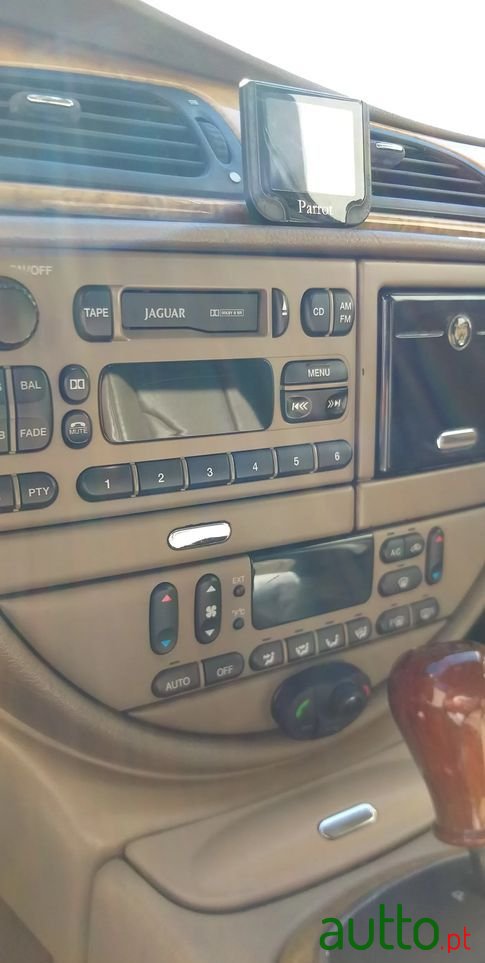 1999' Jaguar S-Type photo #2