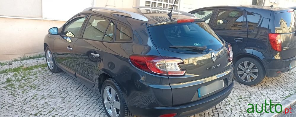 2010' Renault Mégane Sport Tourer photo #2